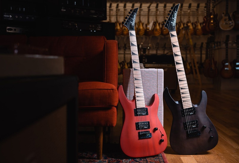 JS22 Dinky: выбираем бюджетную гитару для метала