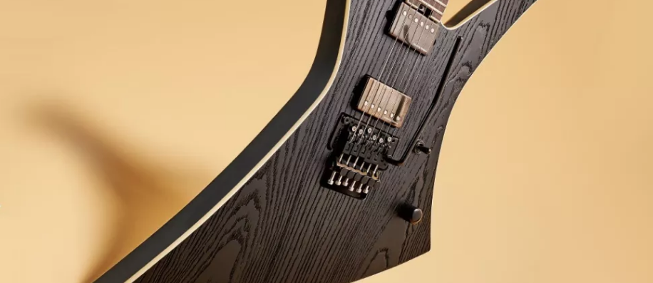 Подписная модель Jeff Loomis: обзор от Guitar World